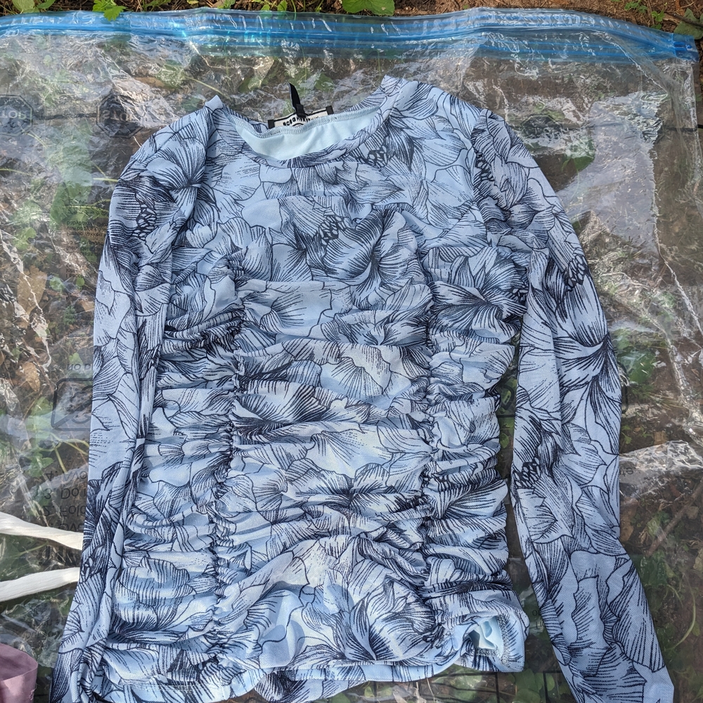 BCBGMaxAzria Gray and Blue Ruched Blouse